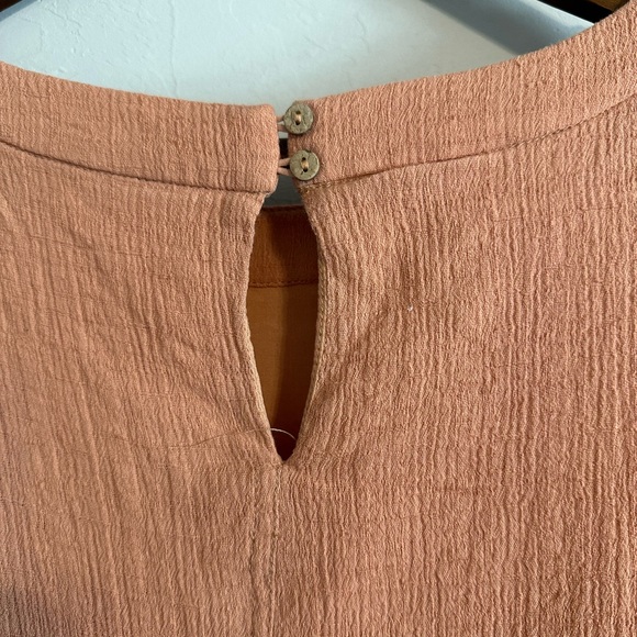 Coral Roolee Top - Picture 2 of 5